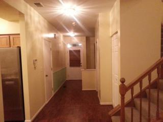 1219 Denver Ct, Naperville, IL 60540-0904