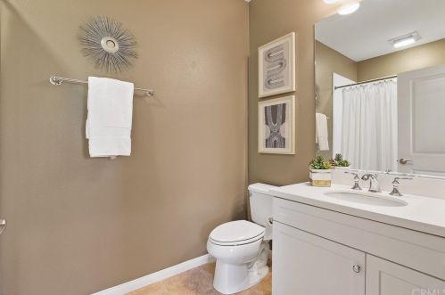 57 Kempton, Irvine CA  92620-2139 exterior