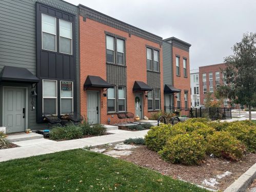 1082 27th St, Denver CO  80205-2201 exterior