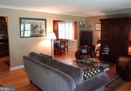 4513 Willet Dr, Annandale, VA 22003-3944