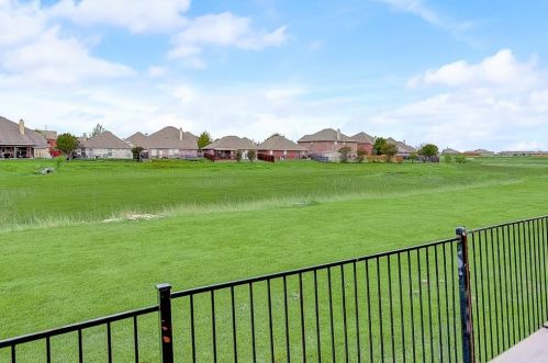 5859 Misty Breeze Dr, Fort Worth TX  76179-5274 exterior