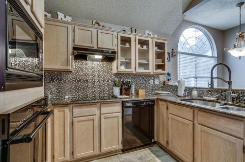 7624 Arbor Ridge Ct, Fort Worth TX  76112-4535 exterior