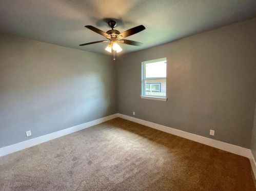 1300 Elmwood Ave, Fort Worth TX  76104-5735 exterior