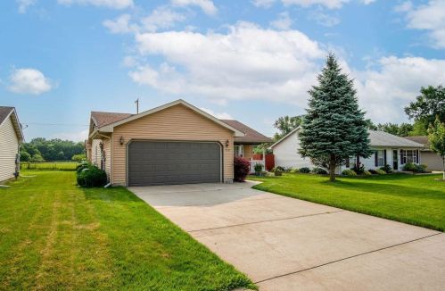 3243 Laporte St, Hobart, IN 46342-1249