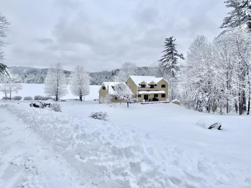 22 Stone Gate Rd, Groton, NH 03241-7430