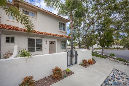 4058 Craven Rd, Oceanside, CA 92057-7390
