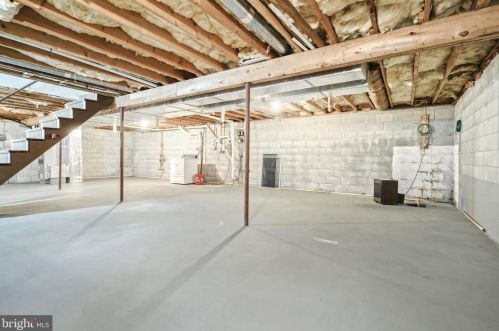 764 Walnut St, Hanover PA 17331-2051 exterior