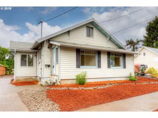 400 Gloucester St, Gladstone OR  97027-2125 exterior