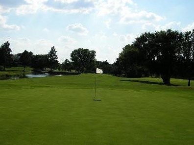 2711 Lakeview Ln, Carrollton TX exterior