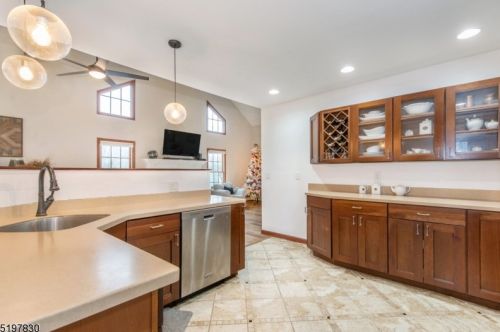 101 Charles St, Hackettstown NJ  07840-1209 exterior