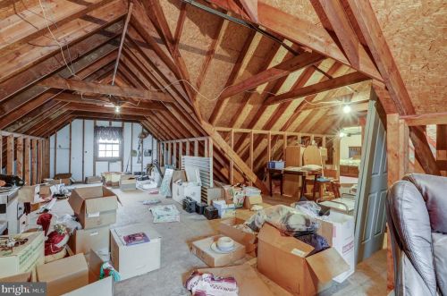 2045 Rockvale Rd, Lancaster PA  17602-1405 exterior