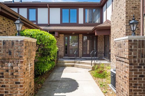 6383 Orchard Dr, Palos Heights, IL 60463-1880