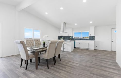 1125 Loma Vista Way, Vista, CA 92084-7303