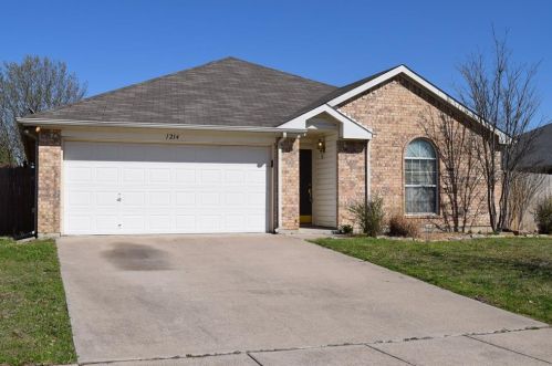 1214 Embercrest Dr, Midlothian, TX 76065-5056