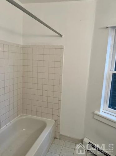 513 Stuyvesant Ave, Trenton NJ  08618-4123 exterior