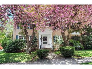 97 Lorraine Ave, Providence, RI 02906-5602