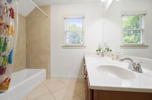 1331 Carolyn Dr, Atlanta GA  30329-3546 exterior