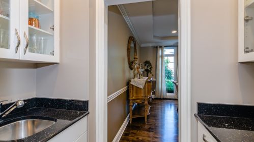 6919 Fieldstone Dr, Willowbrook IL  60527-5295 exterior