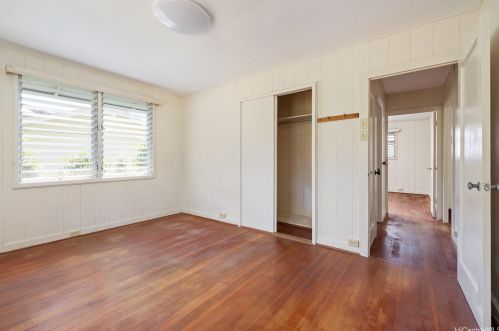 370 Elelupe Rd, Honolulu HI  96821-2248 exterior