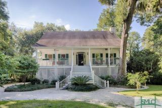 317 Suncrest Blvd, Savannah, GA 31410-2211