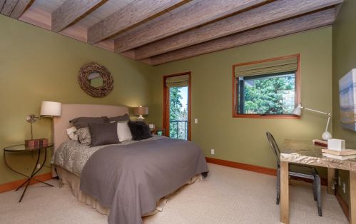1721 Grouse Rdg, Truckee CA  96161-4033 exterior