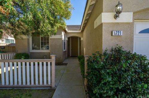 1721 Cambria Ct, San Jacinto, CA 92583-2301