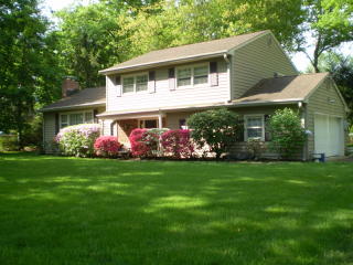 31 Deerfield Rd, Wyckoff, NJ 07481-3303