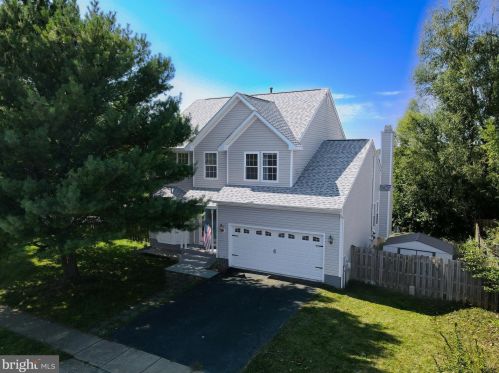 503 Crosswinds Dr, Charles Town, WV 25414-3943