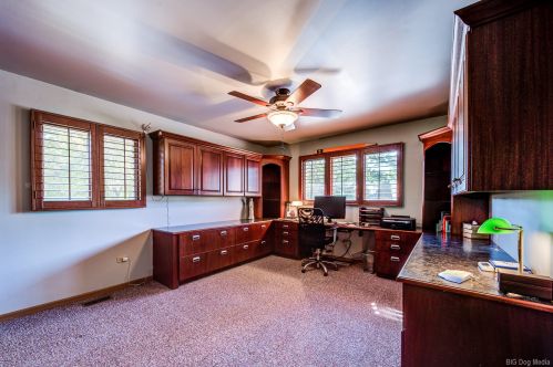 331 Ridgemoor Dr, Willowbrook IL  60527-5419 exterior