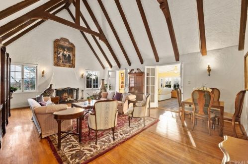 523 Walnut Ave, Burbank, CA 91501-1723