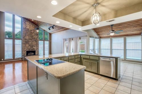 4131 Bretton Bay Ln, Dallas TX  75287-6707 exterior