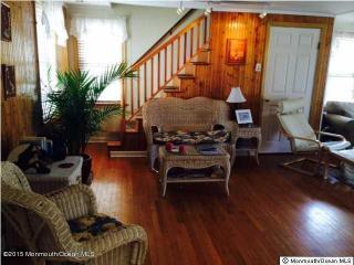737 Wall Rd, Wall Township NJ  07762-2264 exterior