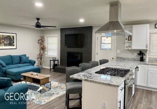 3415 Forrest Hl Dr, Atlanta GA  30354-1520 exterior