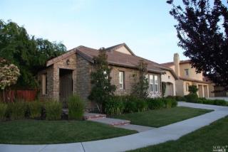 713 Westfield Ln, Vacaville, CA 95688-2762