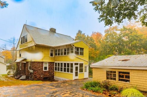 249 Felt Rd, Wapping CT  06074-3816 exterior
