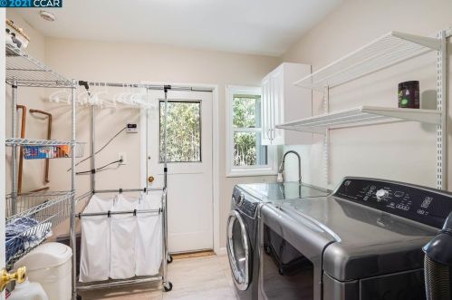 1399 Grv Way, Concord CA  94518-1208 exterior