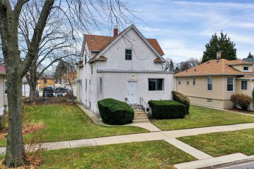 911 12th Ave, Melrose Park, IL 60160-4011
