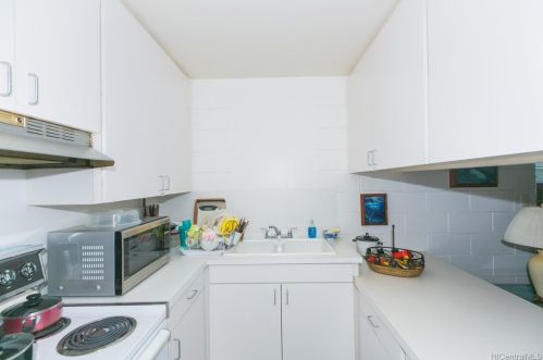 940 Punahou St, Honolulu HI  96822-4798 exterior