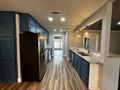9945 Edmund Dr, Fort Worth TX  76126-4103 exterior