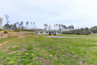 2750 Octavia Way, Mascot, TN 37806-1827