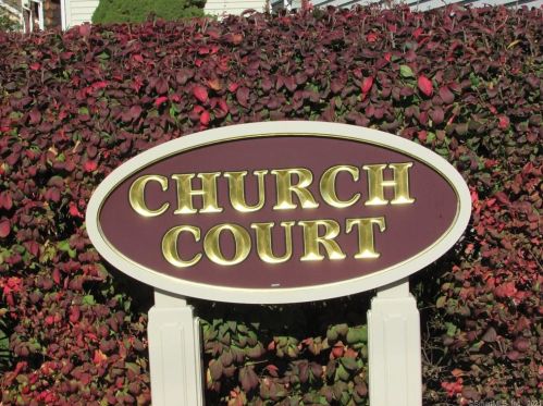 39 Church St, Windsor Locks CT  06096-2314 exterior