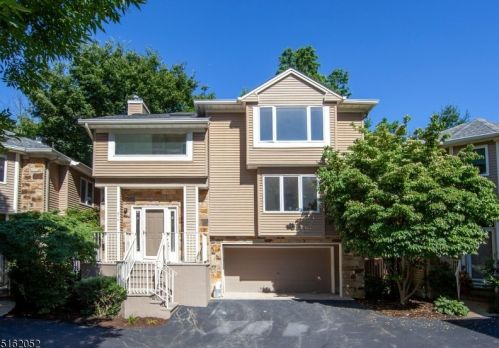 214 Clarken Dr, Town Center NJ  07052-3400 exterior