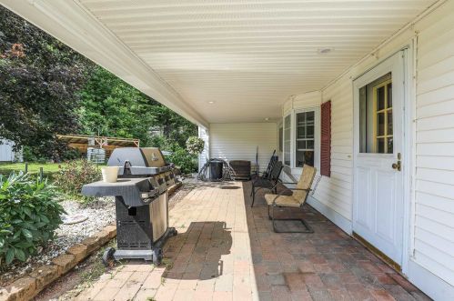 45 Lawrence Rd, Weare, NH 03281-5707