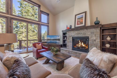 10955 Ski Slope Way, Truckee, CA 96161-6613