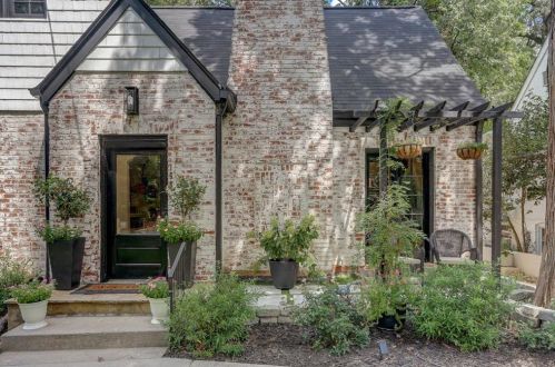 166 Lindbergh Dr, Atlanta GA  30305-3729 exterior
