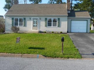 5156 Erie Rd, Harrisburg, PA 17111-5628