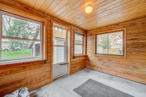 2841 Burnside Ave, Saint Paul MN  55121-1306 exterior