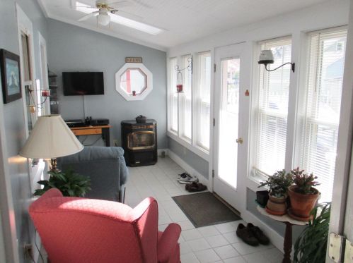 10 Fairfield Ct, Keene, NH 03431-4210