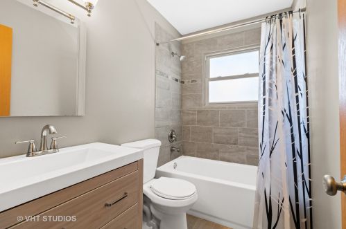 519 Spruce Rd, Lemont IL  60440-2504 exterior