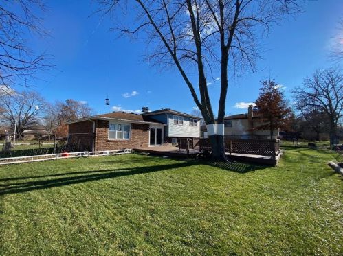 10 Joe Orr Ct, Crete, IL 60417-2225